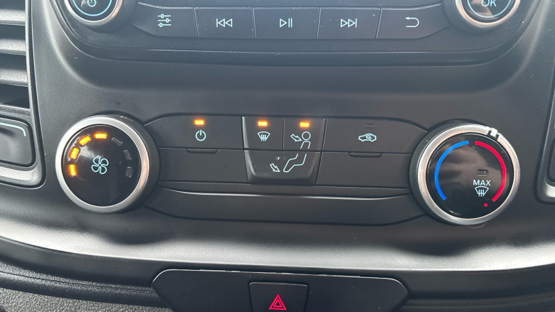 Ford Transit Custom 300 L1 Diesel Fwd 2.0 EcoBlue 105ps Low Roof D/Cab Leader Van